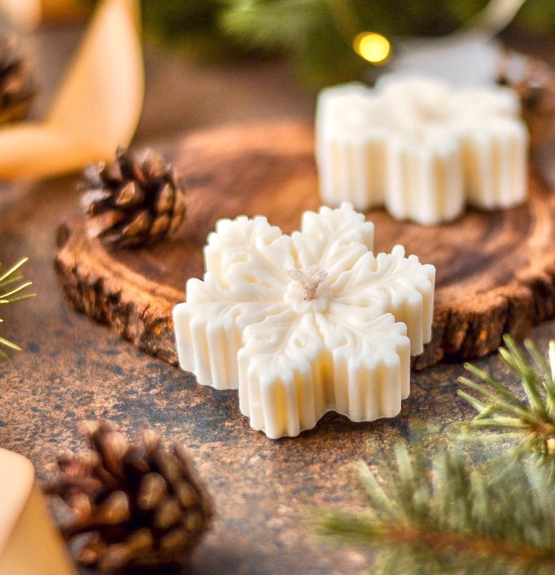 Kaars 'Sneeuwvlokje' créme