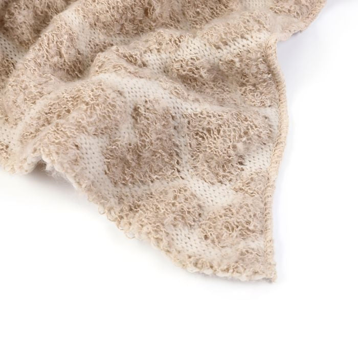 Beige Winter Sjaal met Hartjes – Zachte Warme Dames Sjaal