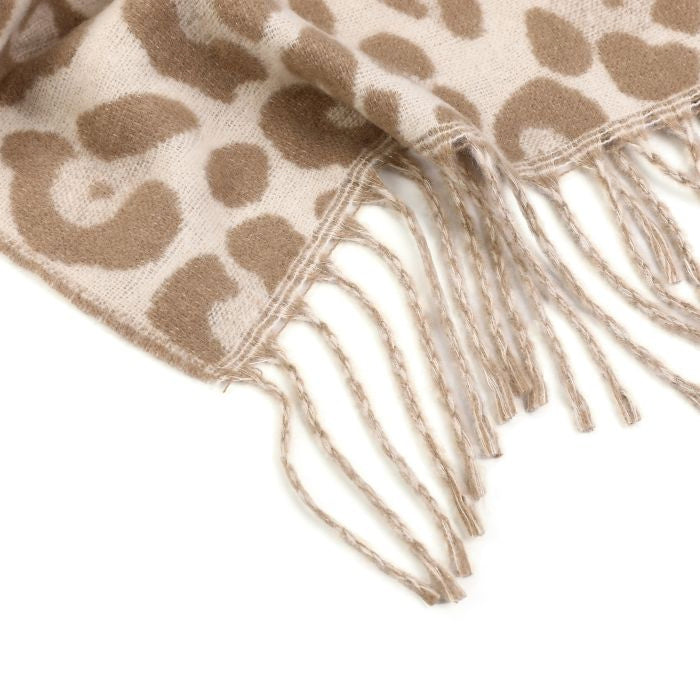 Beige Sjaal met Panterprint – Warme Dames Winter Sjaal
